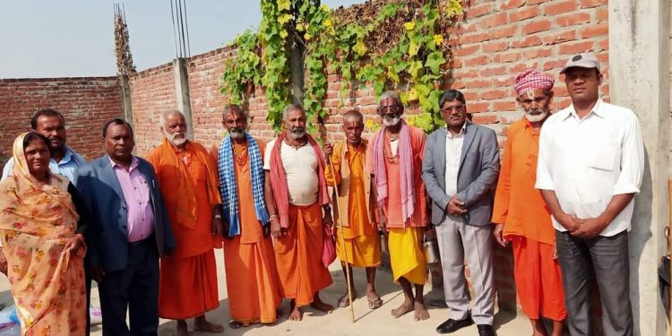 २०७८ कार्तिक २१ गते कुशवाहा अतिथि सदन गोलबजारमा घरवास मा भण्डारा हुँदा साधु महात्मा